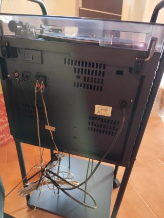 Equipo de música Philips con mueble