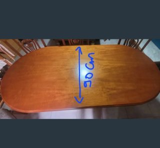 Mesa de comedor de madera
