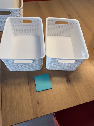 Organizadores de plástico blanco y beige