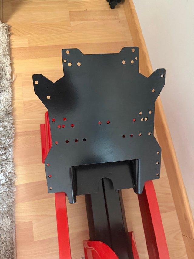 Cockpit simulador conducción Playseat rojo