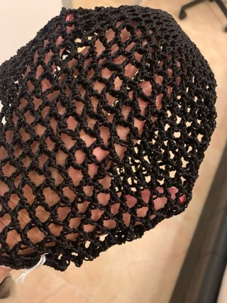 Cappello a rete uncinetto