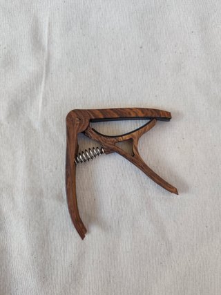 Cejilla/Capo tipo pinza - Effetto legno (nuovo)