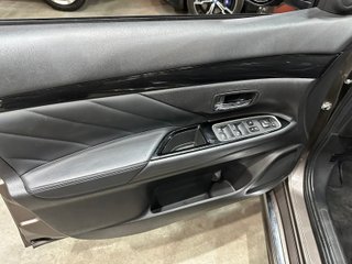 Mitsubishi OUTLANDER 2.0 KATITKI PHEV (2018)