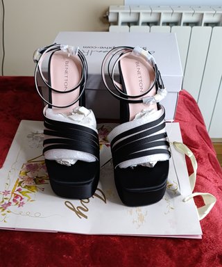Elegantes sandalias negras tacón plataforma #39