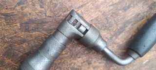 Berbiquí de carpintero y brocas