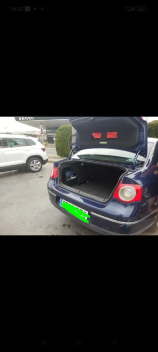Volkswagen volzvagen passat B6  2005