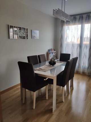 Mesa y 6 Sillas Comedor