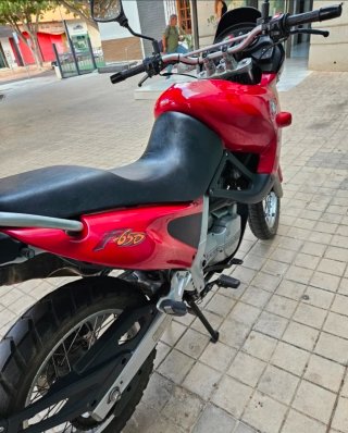 BMW F650  Roja