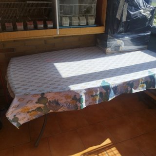 Mesa exterior cristal y metal