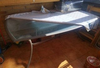 Mesa exterior cristal y metal