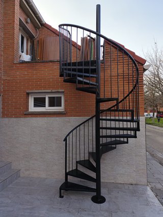 Escaleras y Altillos A MEDIDA