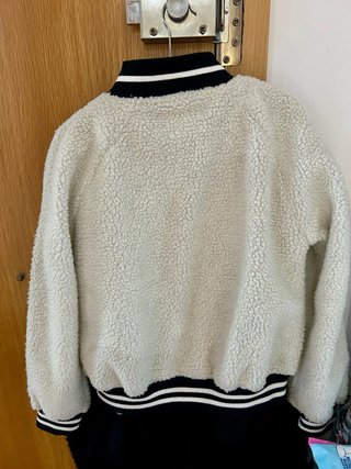 Chaqueta Bomber Billabong Beige y Negra