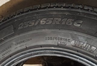 Michelin  Agilis 235/65 R16C 115