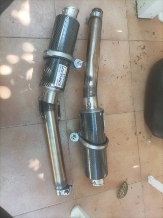 Tubo de escape LeoVince homologado