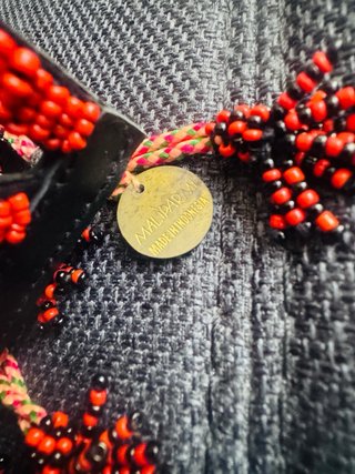 Pulsera Étnica Negra y Roja