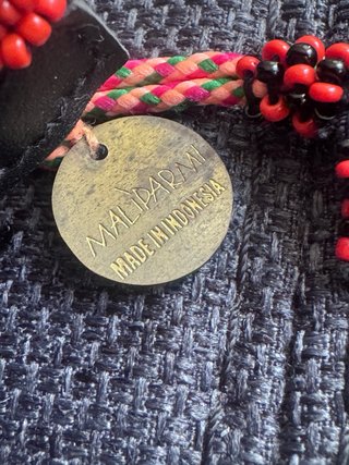 Pulsera Étnica Negra y Roja