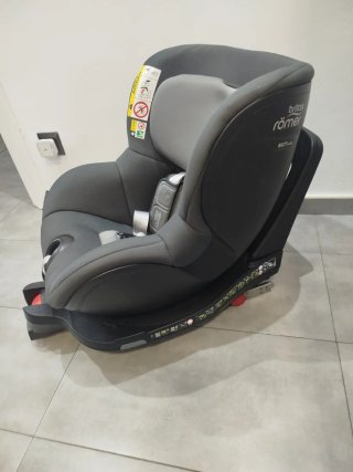 Vendo silla de coche premium con giro 360°.