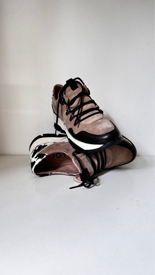 Zapatillas  de mujer Hispanitas Talla 40.