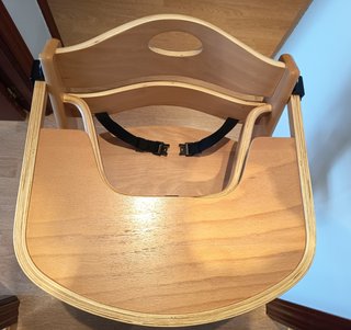 Trona de madera evolutiva
