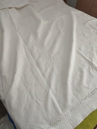 Sábanas de telar bordadas (2 unidades)