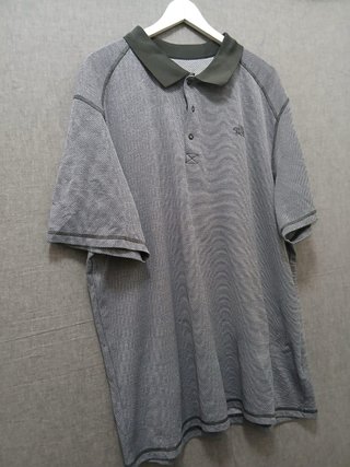 the north face tshirt size XL grey