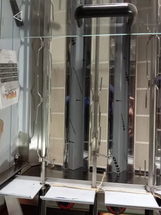 Asador de pollos profesional