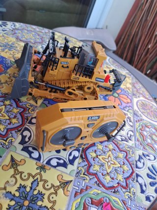 Tractor teledirigido YG258-F