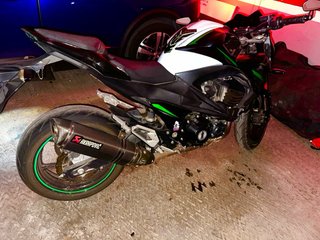 Kawasaki Z800 Negra, Verde y Blanca