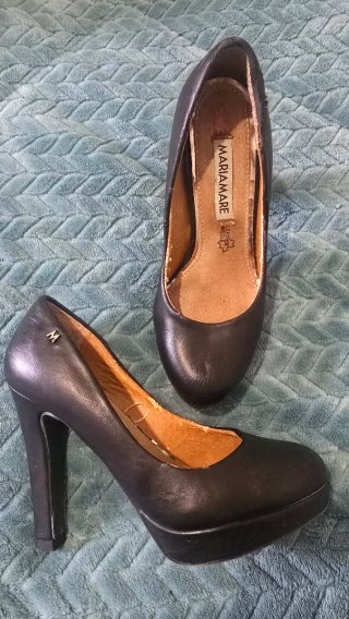 Zapatos tacón alto MARIAMARE negros
