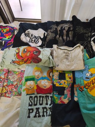 Lote Camisetas Chica Frikis/Cartoon Talla S-M