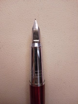 Pluma estilográfica roja vintage