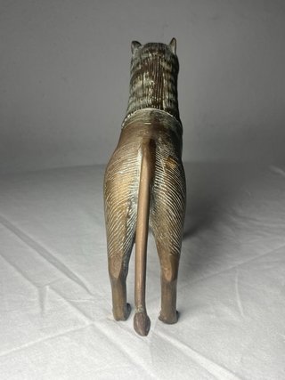 Tigre de bronce macizo