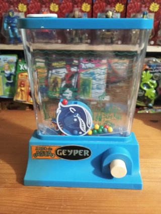 JUEGO AGUA GEYPER BALLENA PERFECTO ESTADO