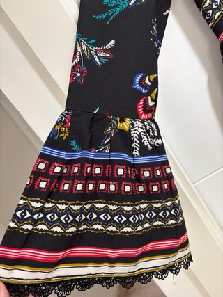 Vestido largo estampado floral mangas acampanadas