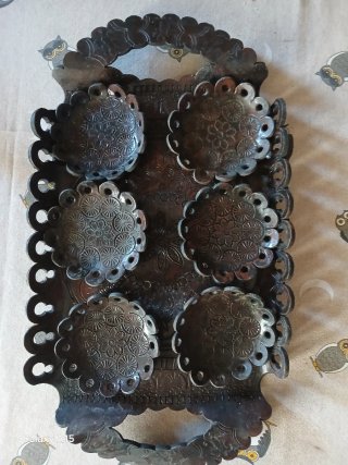 Vassoio e 6 sottobicchieri in cuoio anni '70