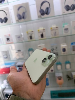 Apple IPhone 15 Plus 128GB Verde Semi Nuevo