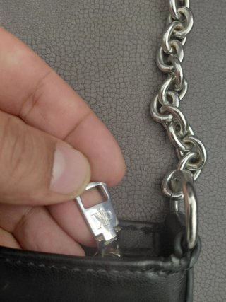 Bolso de mano Calvin Klein negro