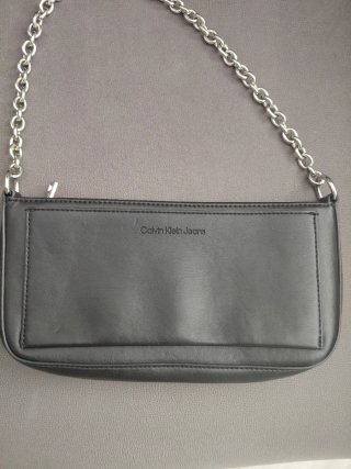 Bolso de mano Calvin Klein negro