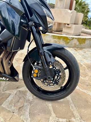 Kawasaki Z800e 09/2015 26500km revisiones al día.