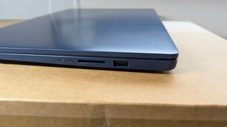 Portátil Lenovo IdeaPad Slim 3 15AMN8 Ryzen 5 7520