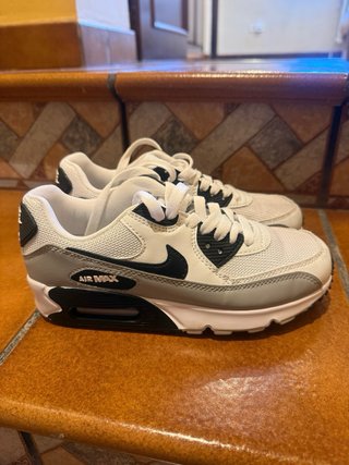 Zapatillas Nike niño blancas y negras