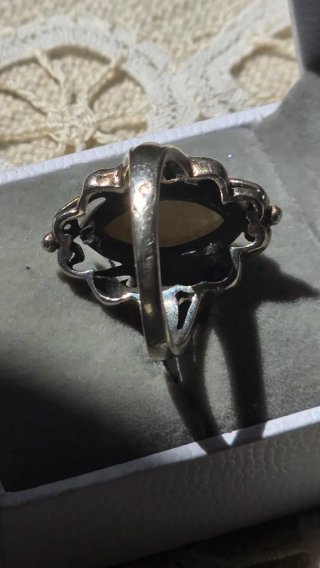 Anillo antiguo de  Plata con Piedra Lunar