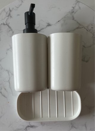 Dispensador jabón y vaso a juego
