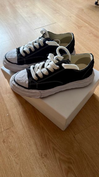 Maison Mihara Yasuhiro Tênis Preto e Branco