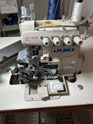 Remalladora Juki MO-6700 4 hilos