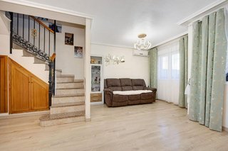 Casa adosada en venta en Nueva Torrevieja - Aguas Nuevas en Torrevieja