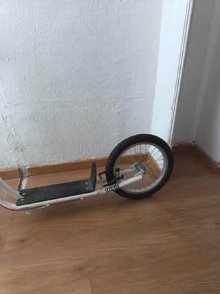 Patín estilo bicicleta