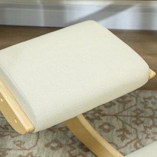 Silla ergonómica rodillas beige y madera