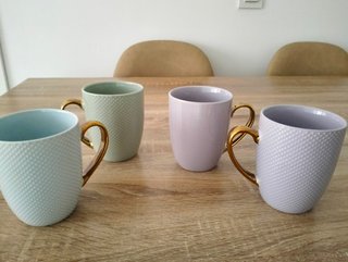 Set de 4 tazas de porcelana texturizadas