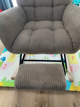 Sillón mecedora respaldo alto